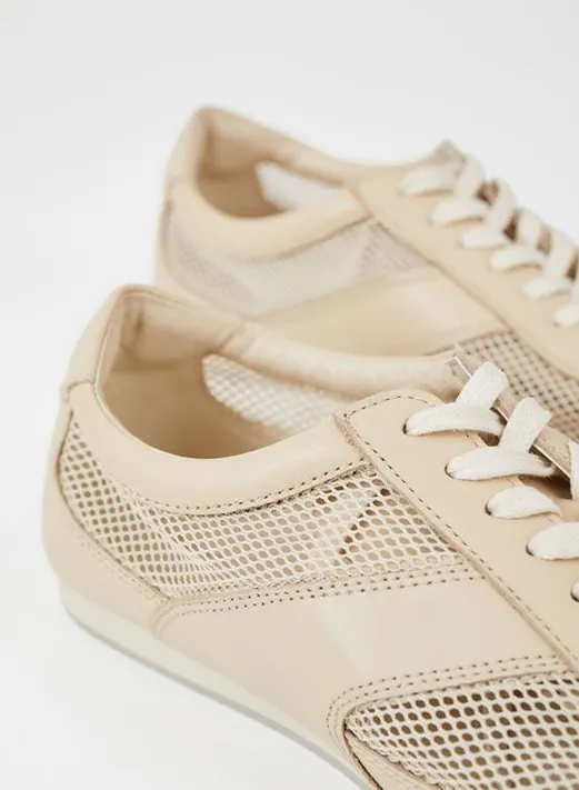 HILLARY Beige Flat Sneakers