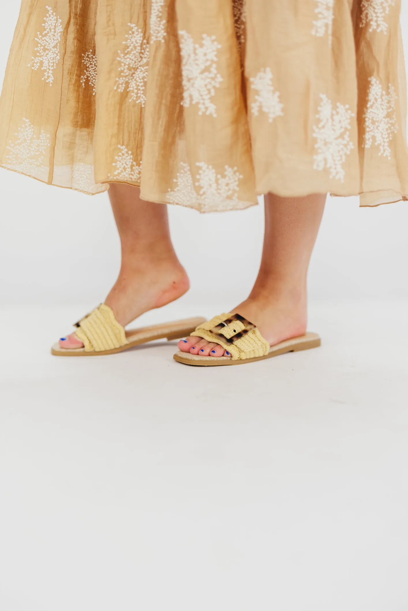 Leslie Raffia Slide with Tortoise Buckle in Yellow Camel