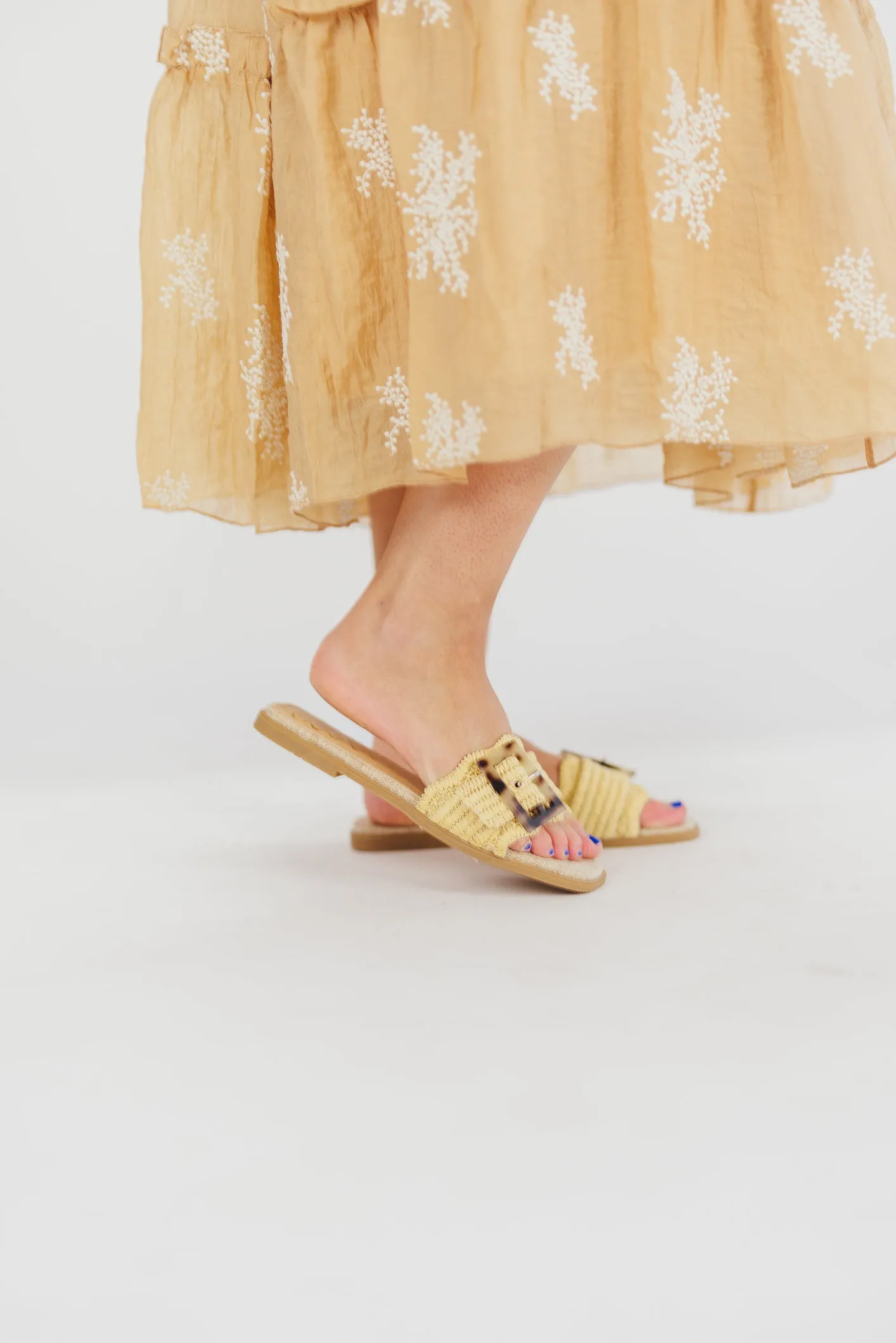 Leslie Raffia Slide with Tortoise Buckle in Yellow Camel