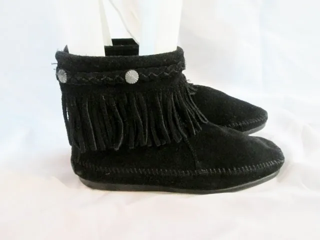 Womens MINNETONKA Suede Fringe Ankle Boots Moccasin BLACK Shoes 7 Booties