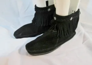 Womens MINNETONKA Suede Fringe Ankle Boots Moccasin BLACK Shoes 7 Booties