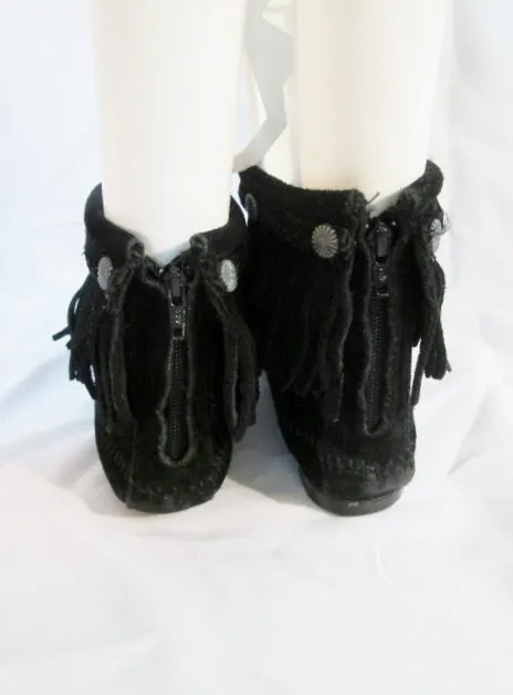 Womens MINNETONKA Suede Fringe Ankle Boots Moccasin BLACK Shoes 7 Booties